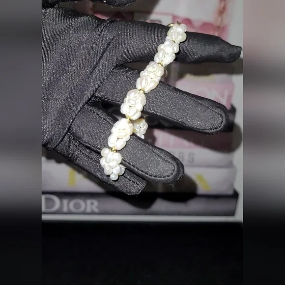 Vtg GENUINE PEARL BRACELET WITH AMAZING CLOSURE EUC🌹(ALREADY CLEAN POLISHED)EUC - Picture 4 of 8